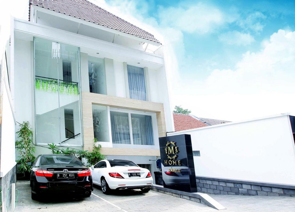 M Home Jakarta Exterior photo